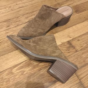 Universal Thread western slip on mule booties